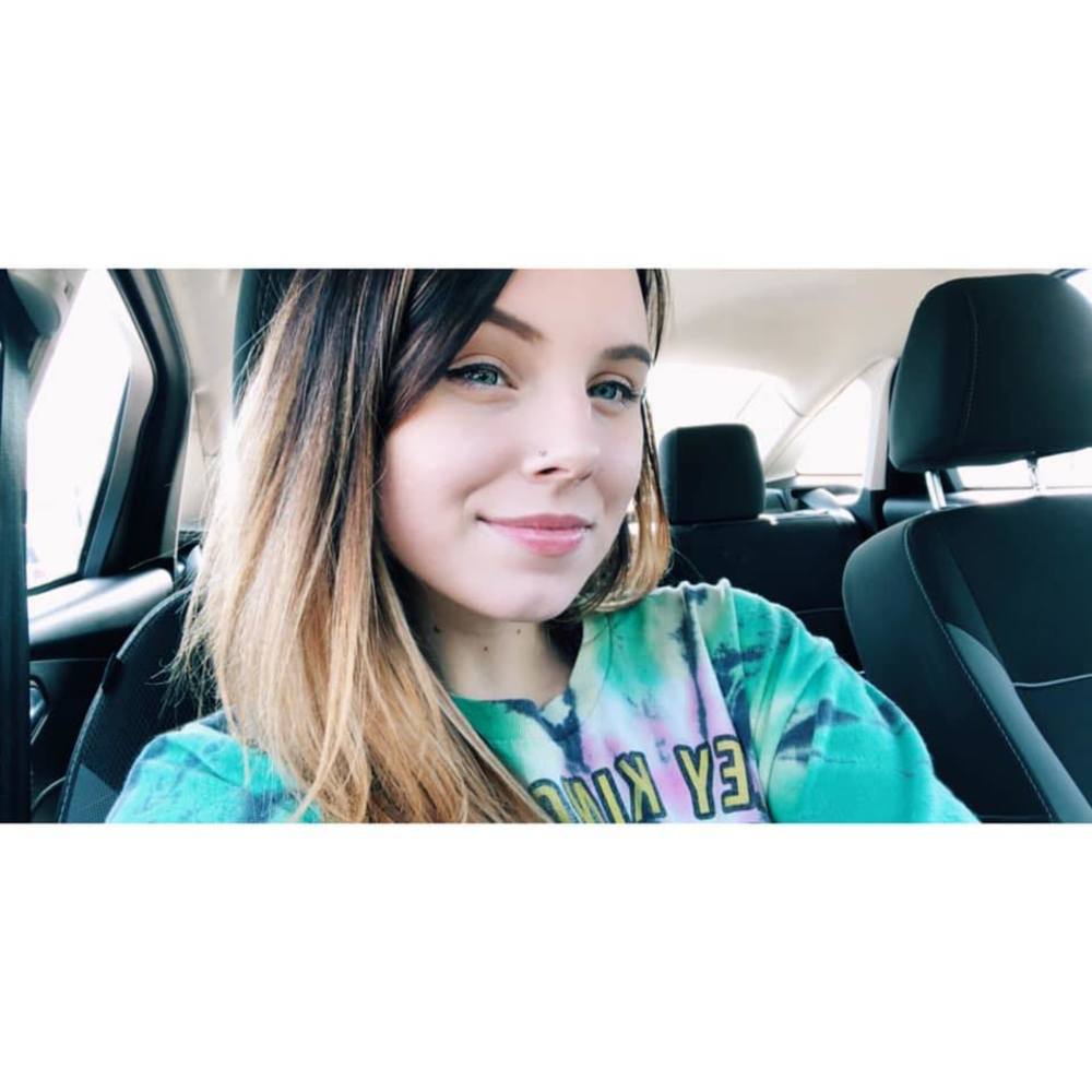 Meet your Posher, Danielle